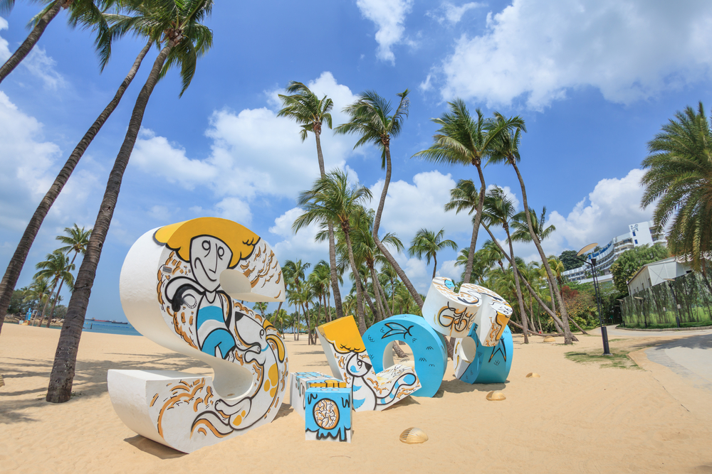 siloso-beach-statue-landmark-of-sentosa-island