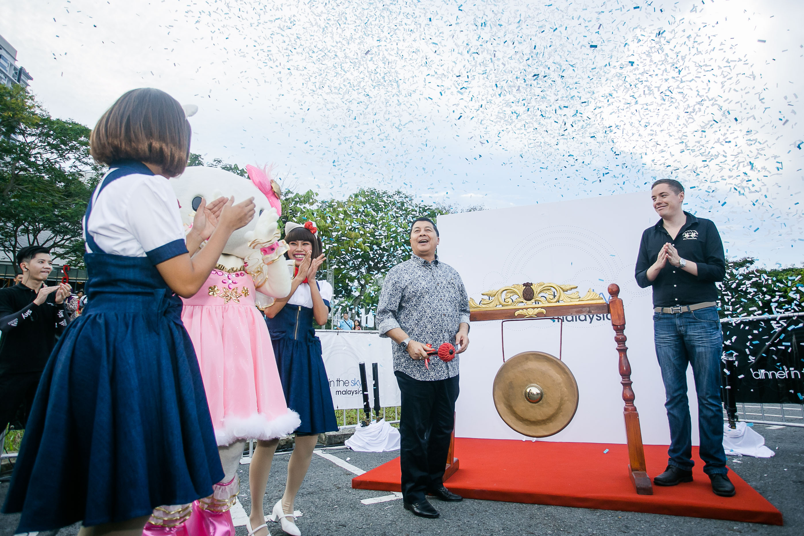 Hello Kitty, Dato' Wan Ahmad Najmuddin Mohd (Johor Police Chief), Dato' Brian Corvers, Managing Director of 2Spicy Entertainment