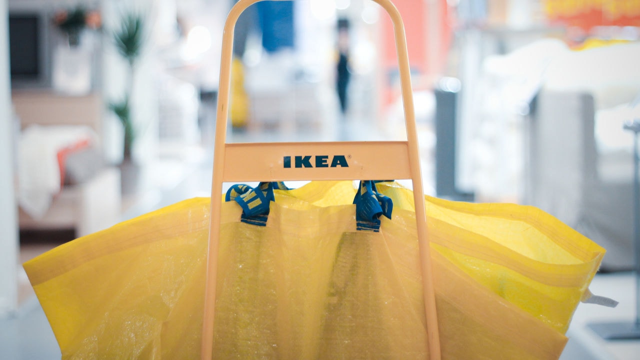 3055971-poster-p-1-ikea-wants-you-to-stop-throwing-away-your-ikea-furniture-min