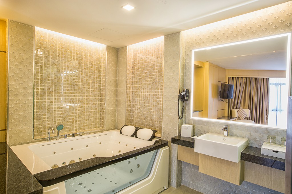 jacuzzi-toilet